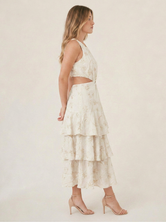 Vestido blanco largo para mujer con escote halter, capas y caída fluida