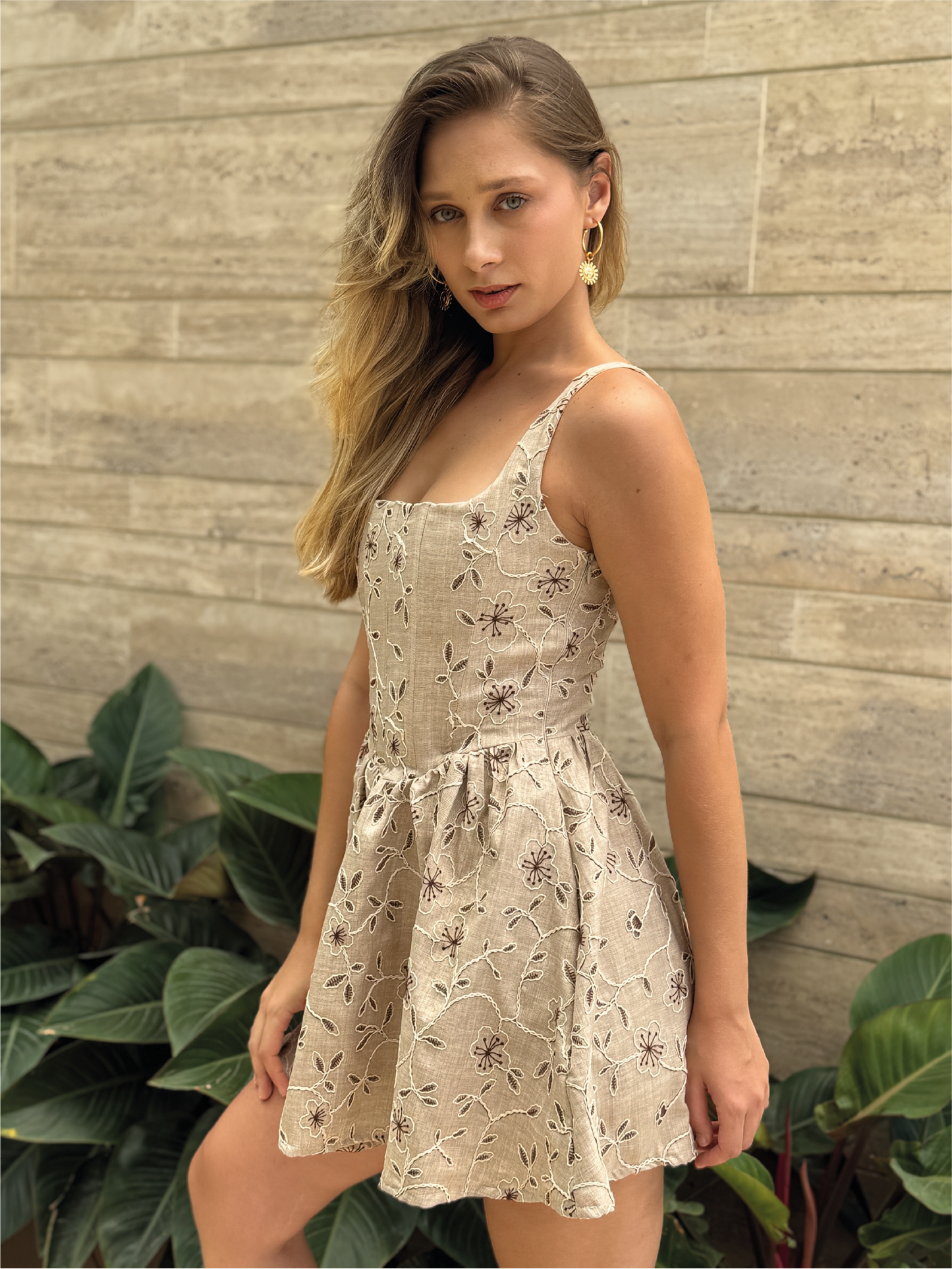 Vestido Corto Ancestral Beige