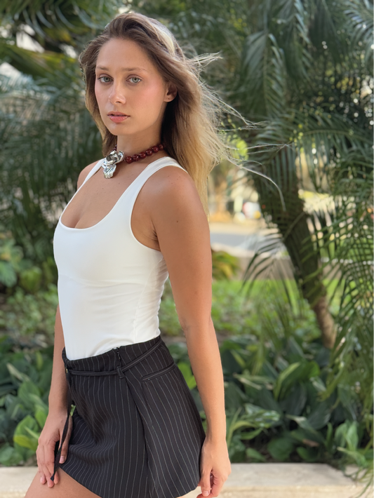 Falda Corta Canela Negro