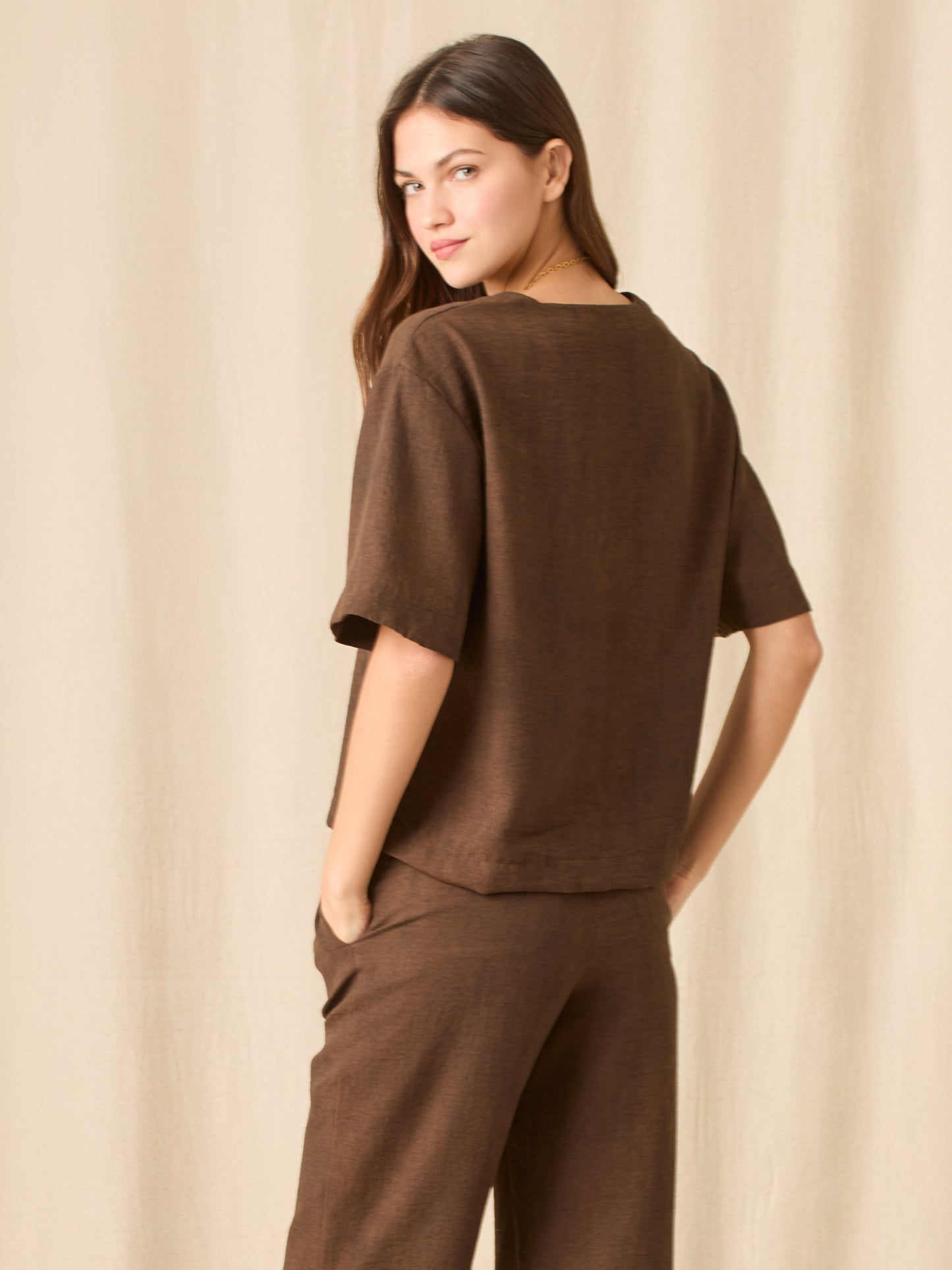 blusa ancha de color cafe susie 
